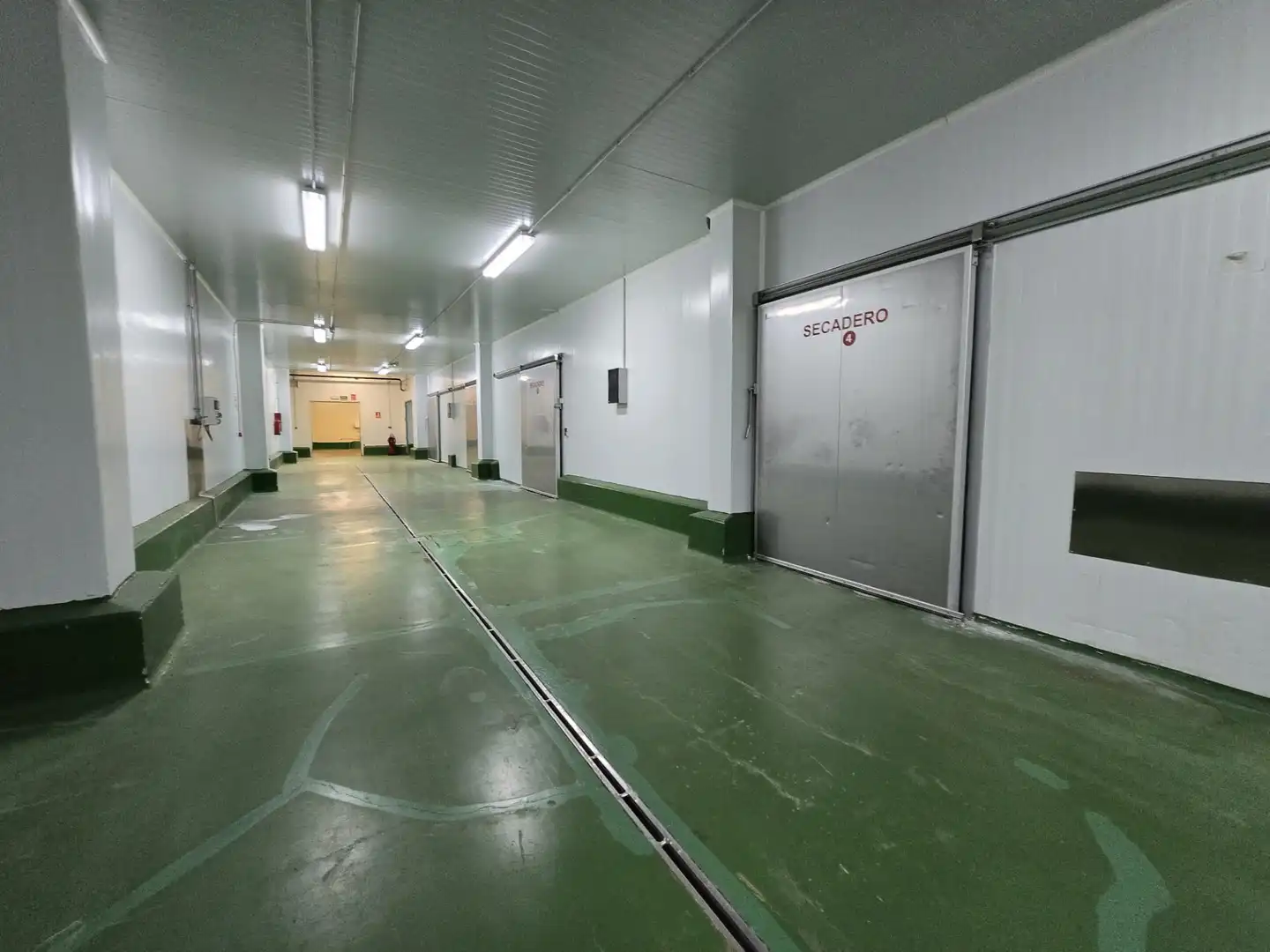 Nave industrial en venta en Teruel con Calefacción y Alarma