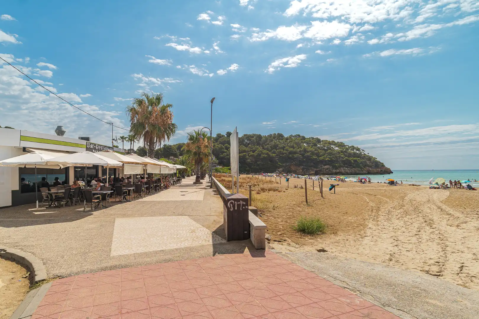 Vista exterior de Casa o xalet en venda en Tarragona amb Aire condicionat, Jardí privat i Terrassa