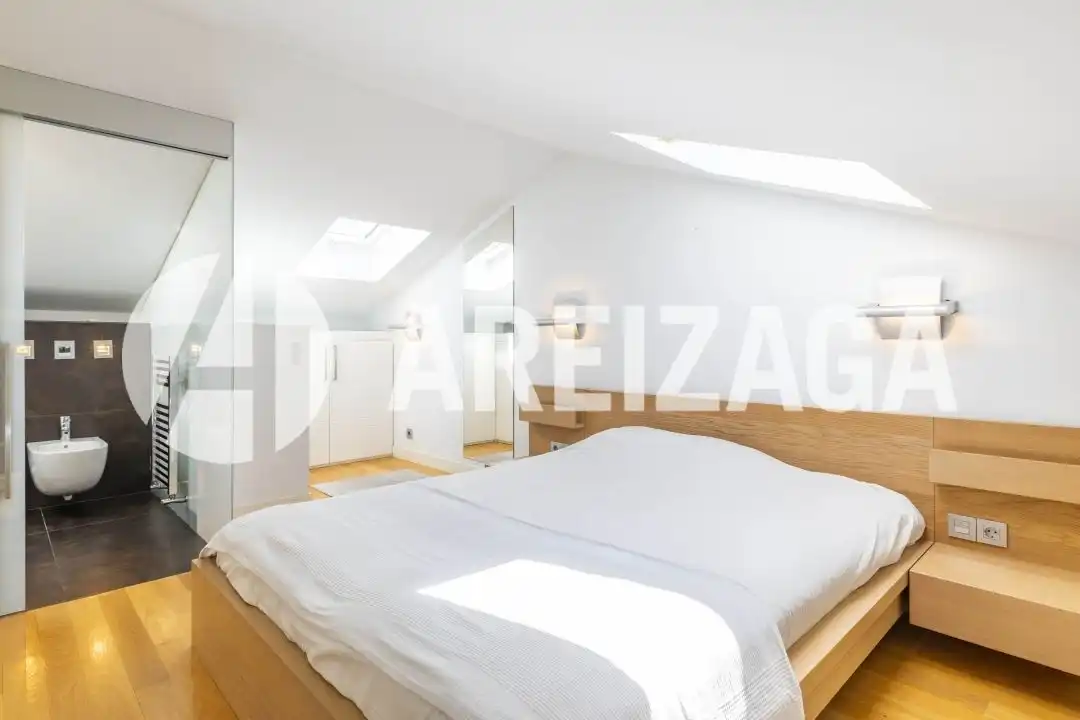 Habitación de Ático en venta en Donostia - San Sebastián  con Aire acondicionado y Calefacción