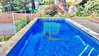 Piscina de Casa o xalet en venda en Esparreguera amb Calefacció, Jardí privat i Terrassa