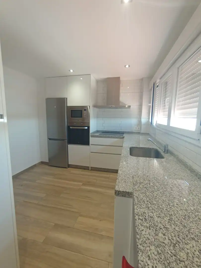 Cuina de Pis de lloguer en Córdoba amb Terrassa