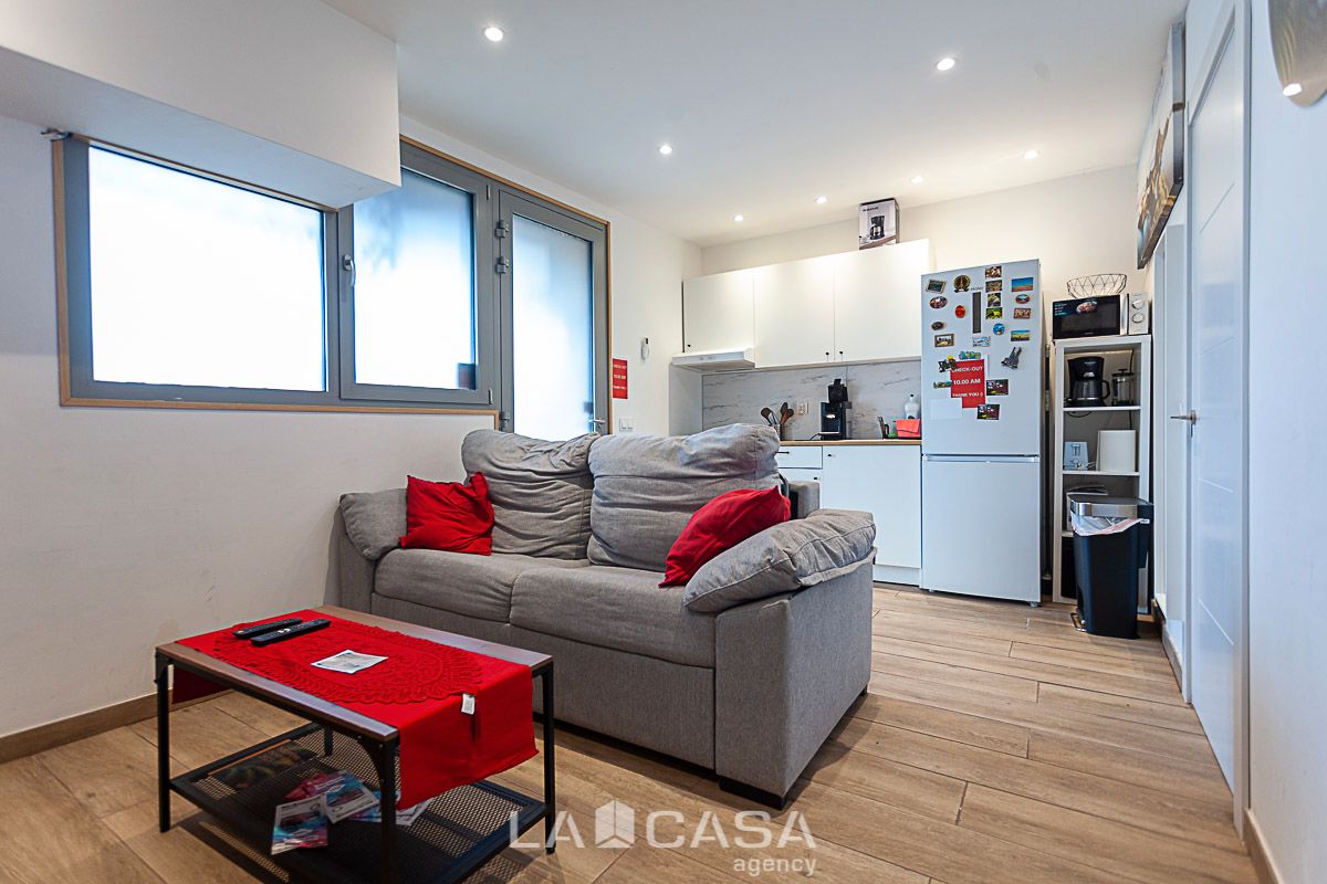 Living room of Premises for sale in L'Hospitalet de Llobregat