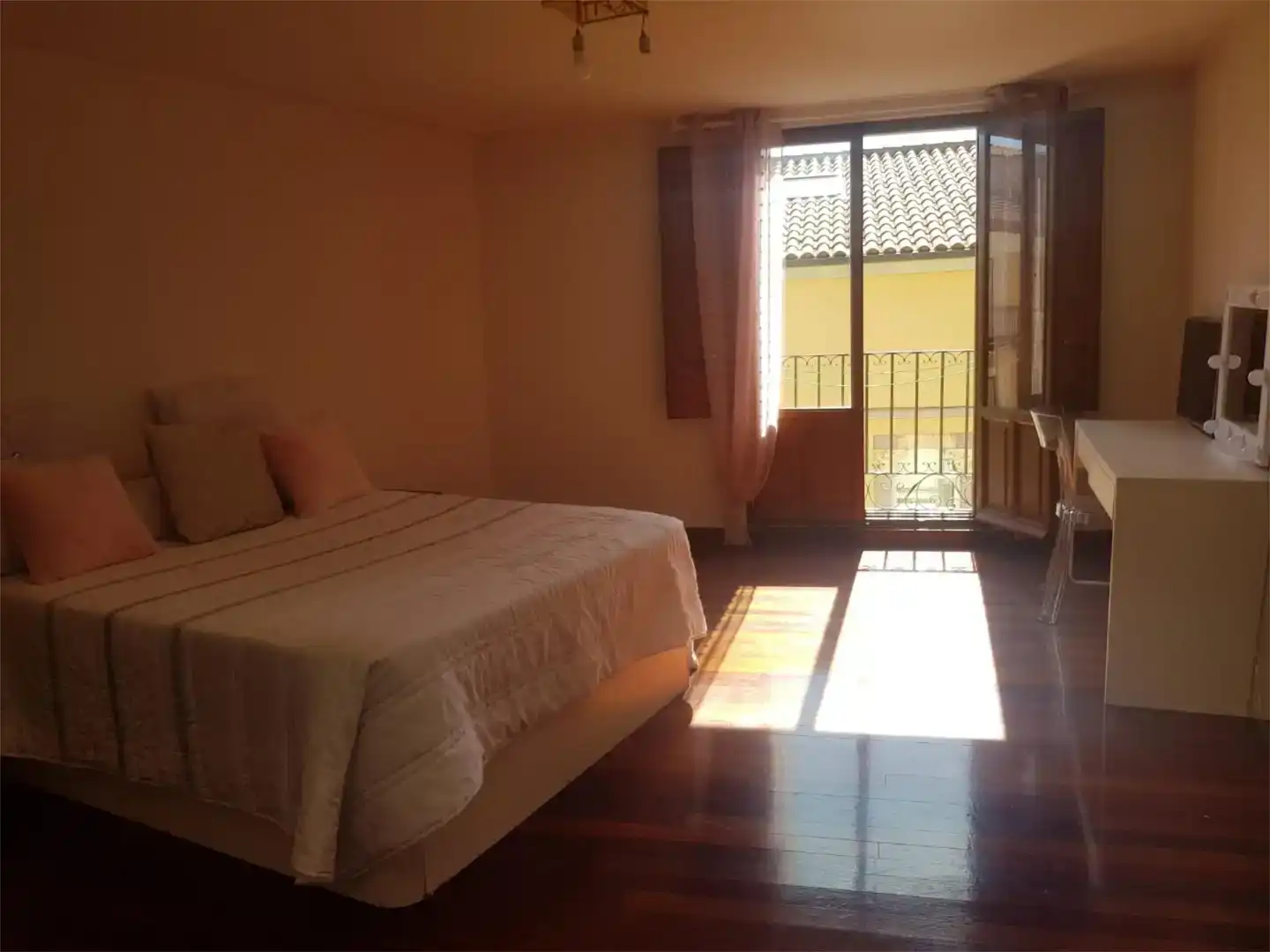 Habitación de Planta baja en venta en Burgo de Osma - Ciudad de Osma con Parquet, Amueblado y Horno