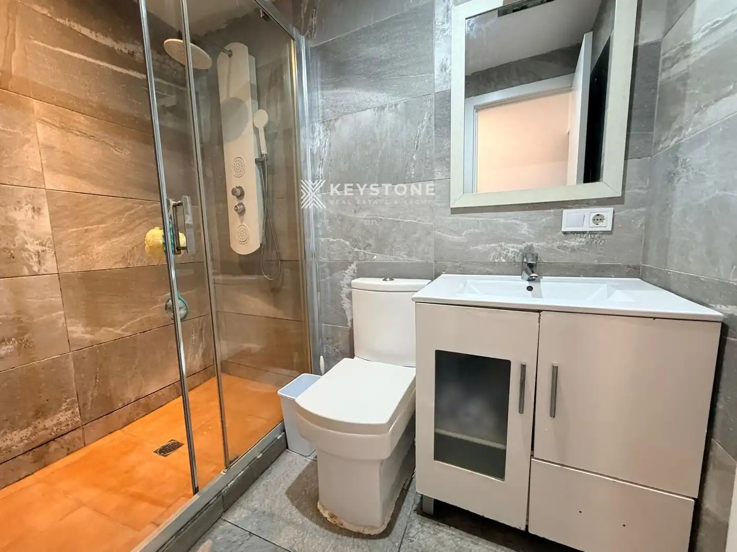 Baño de Piso en venta en  Palma de Mallorca con Aire acondicionado y Terraza