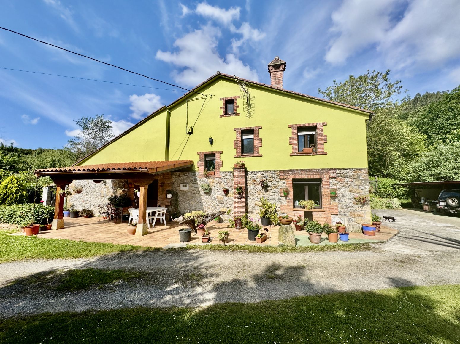 Vista exterior de Casa o xalet en venda en Ribamontán al Monte amb Jardí privat i Balcó