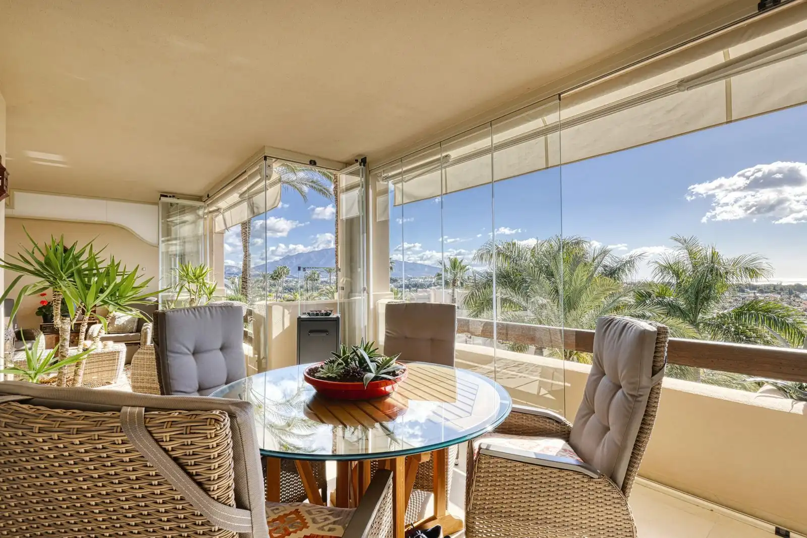 Apartament amb piscina en venda a Benahavís pueblo, imagen 6