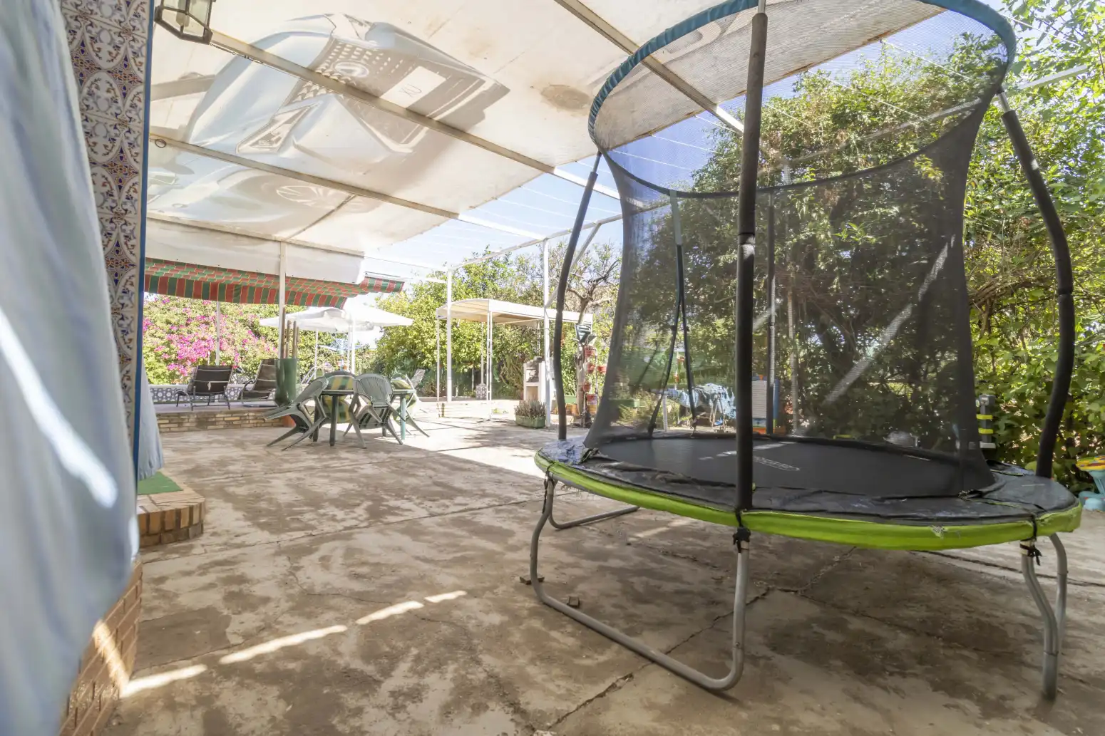 Terrasse von Haus oder Chalet zum Verkauf in Espartinas mit Klimaanlage, Terrasse und Schwimmbad