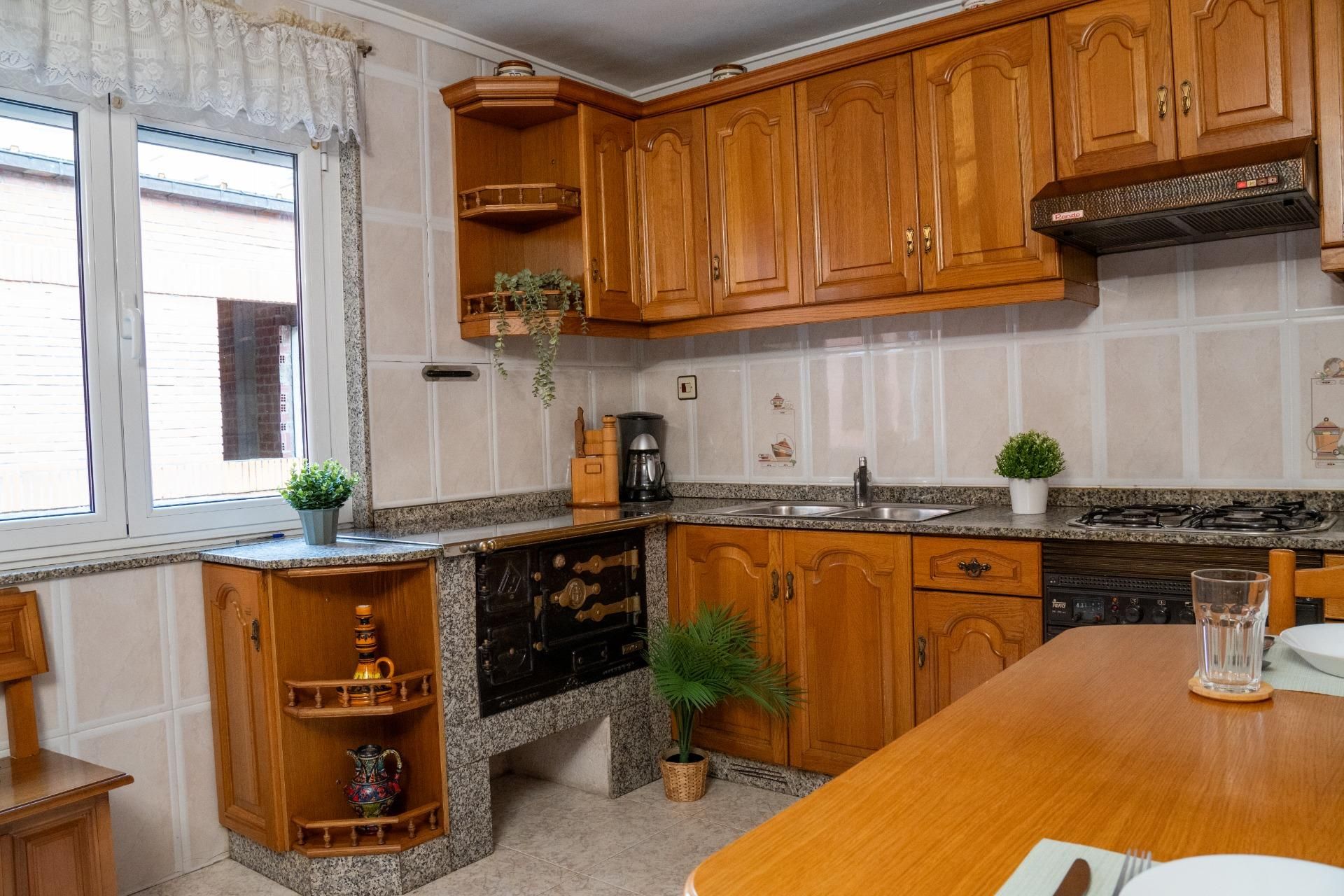 Kitchen of House or chalet for sale in Aller  with Heating, Storage room and Balcony