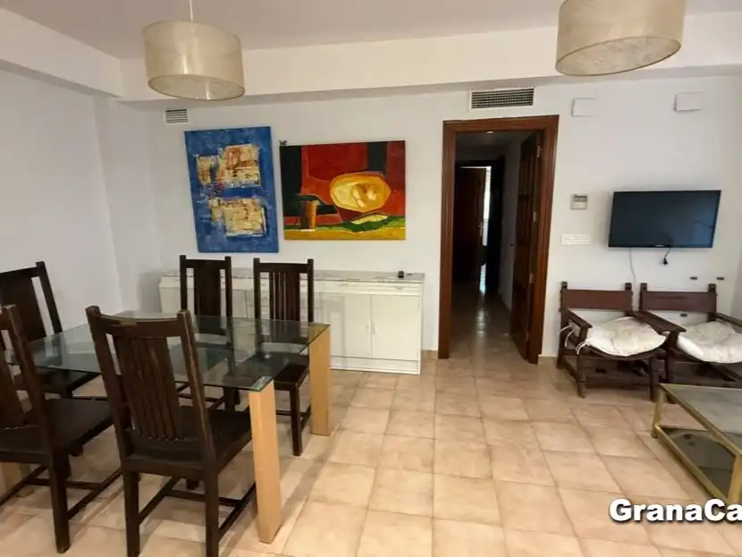 Comedor de Piso para compartir en Granada con Aire acondicionado, Calefacción y Amueblado