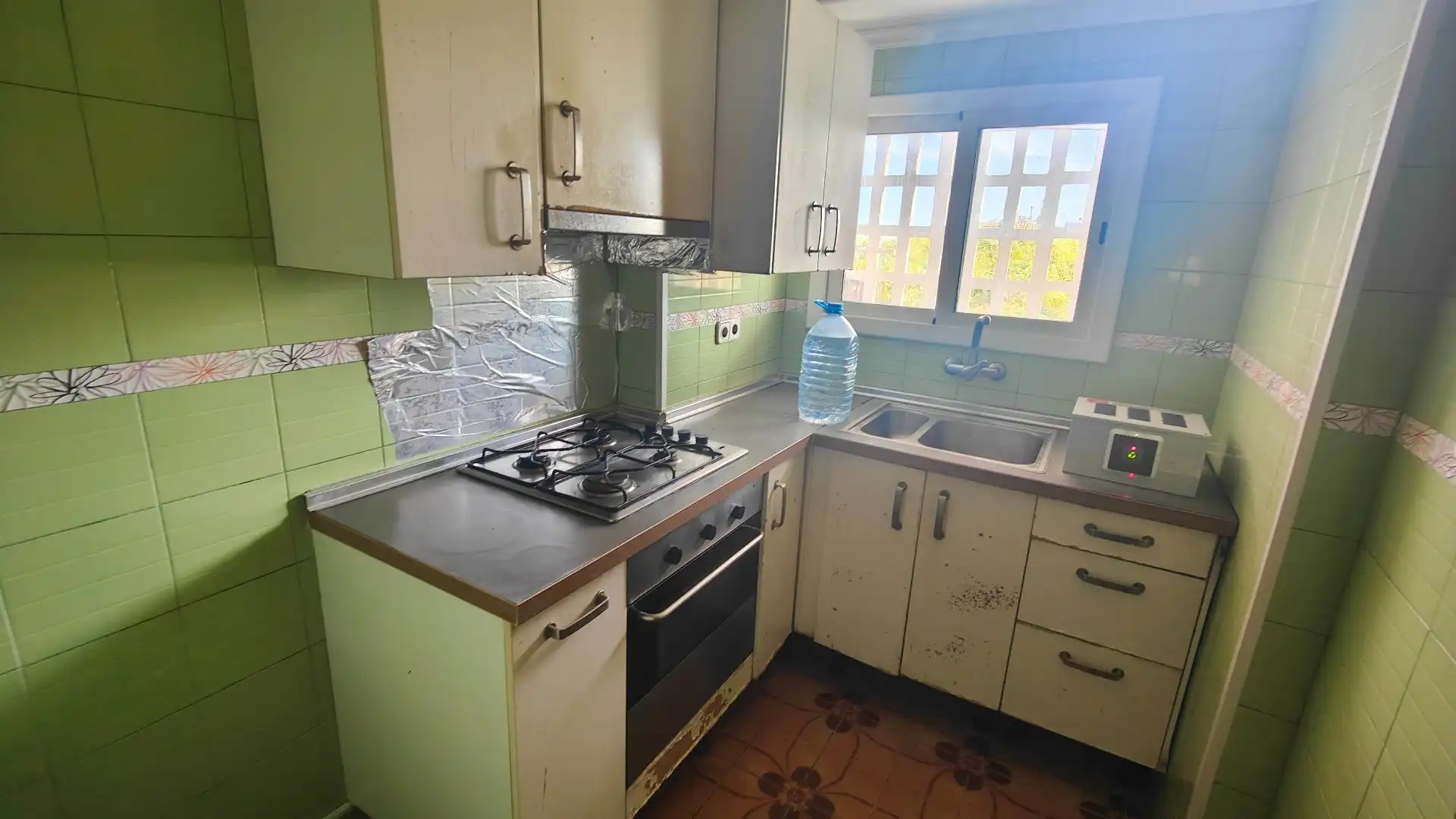 Kitchen of Flat for sale in Vilanova i la Geltrú