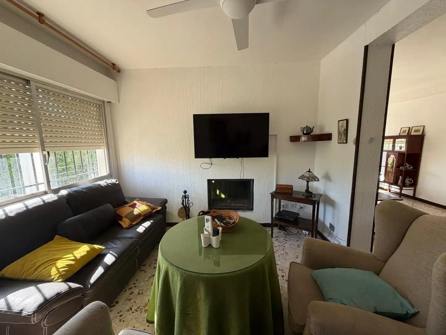 Sala d'estar de Casa o xalet en venda en El Ejido amb Aire condicionat, Jardí privat i Traster
