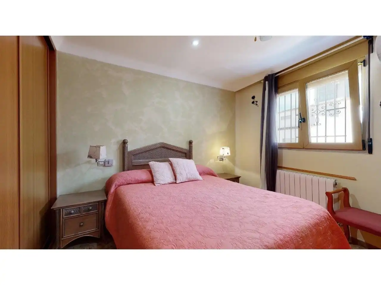 Habitación de Casa o chalet en venta en Valencia con Aire acondicionado, Calefacción y Jardín privado