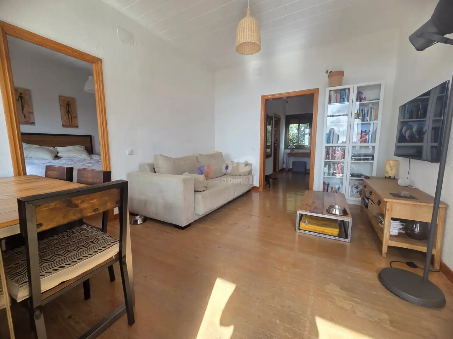 Sala d'estar de Pis en venda en Barcelona amb Jardí privat, Terrassa i Traster