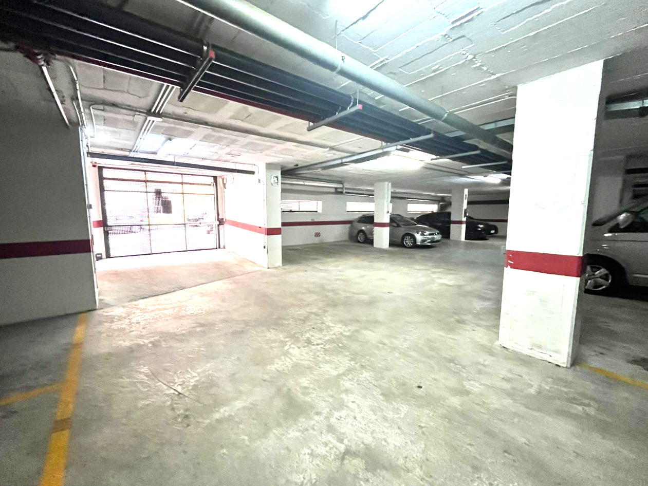 Garage for sale in Narciso, Los Pacos