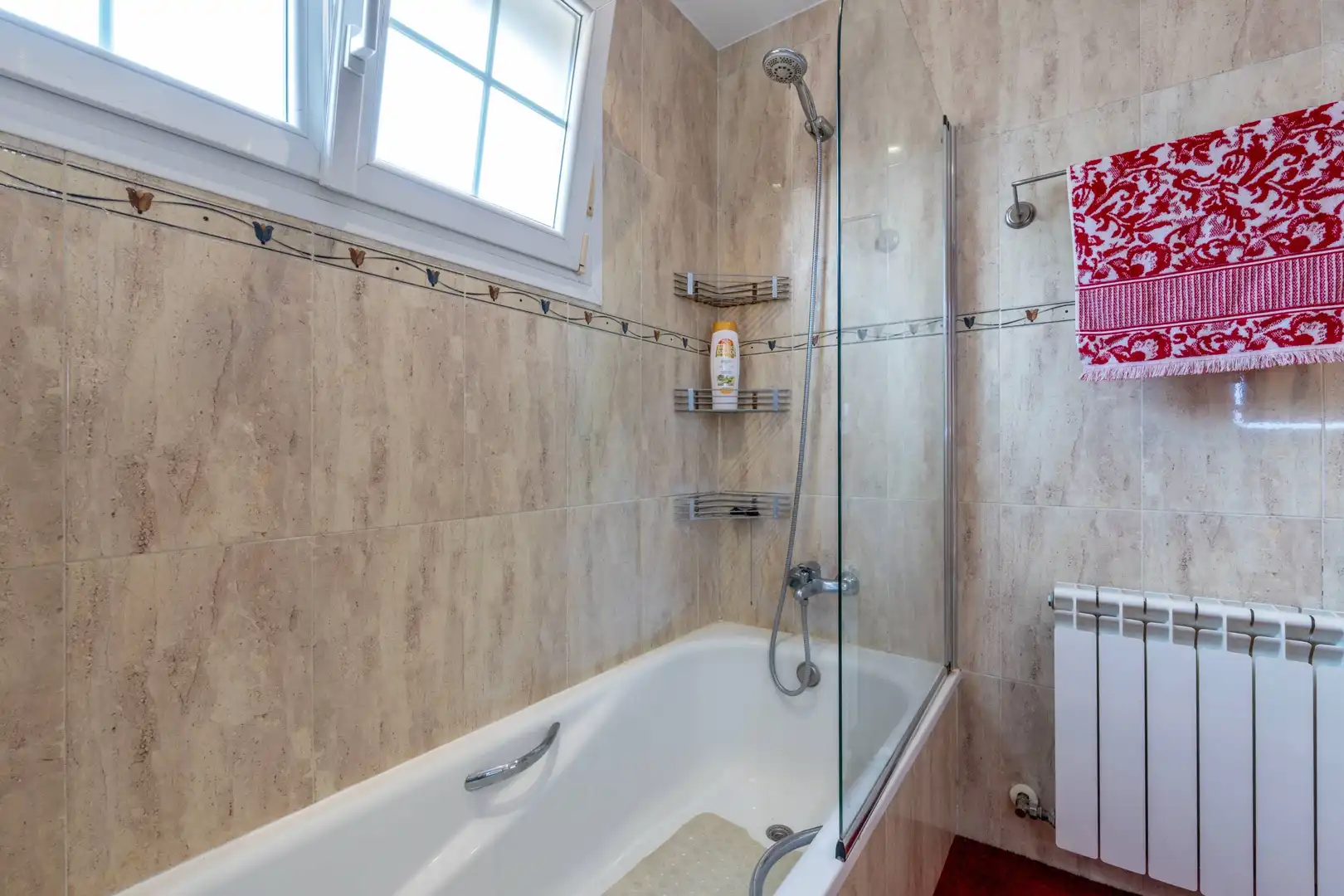 Bathroom of Houses for sale in Algete  with Air Conditioner, Heating and Private garden