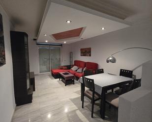 Sala d'estar de Dúplex de lloguer en Roquetas de Mar amb Terrassa, Moblat i Forn