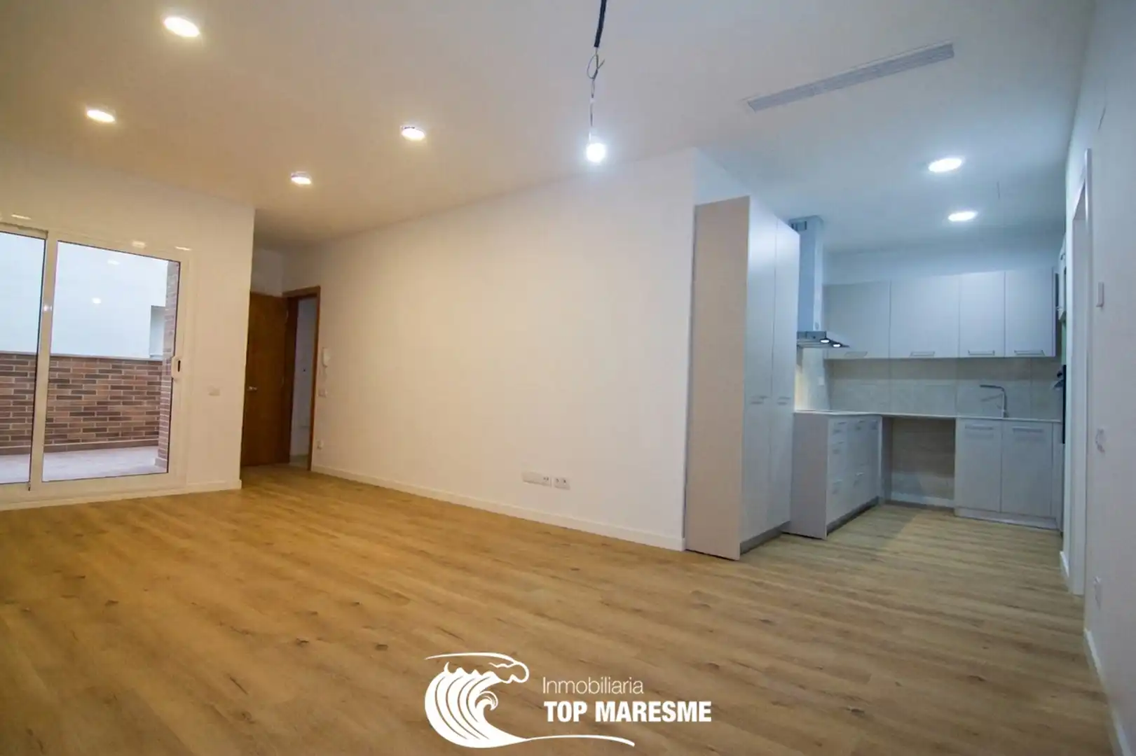 Planta baja en venta en Canovelles con Aire acondicionado, Calefacción y Terraza