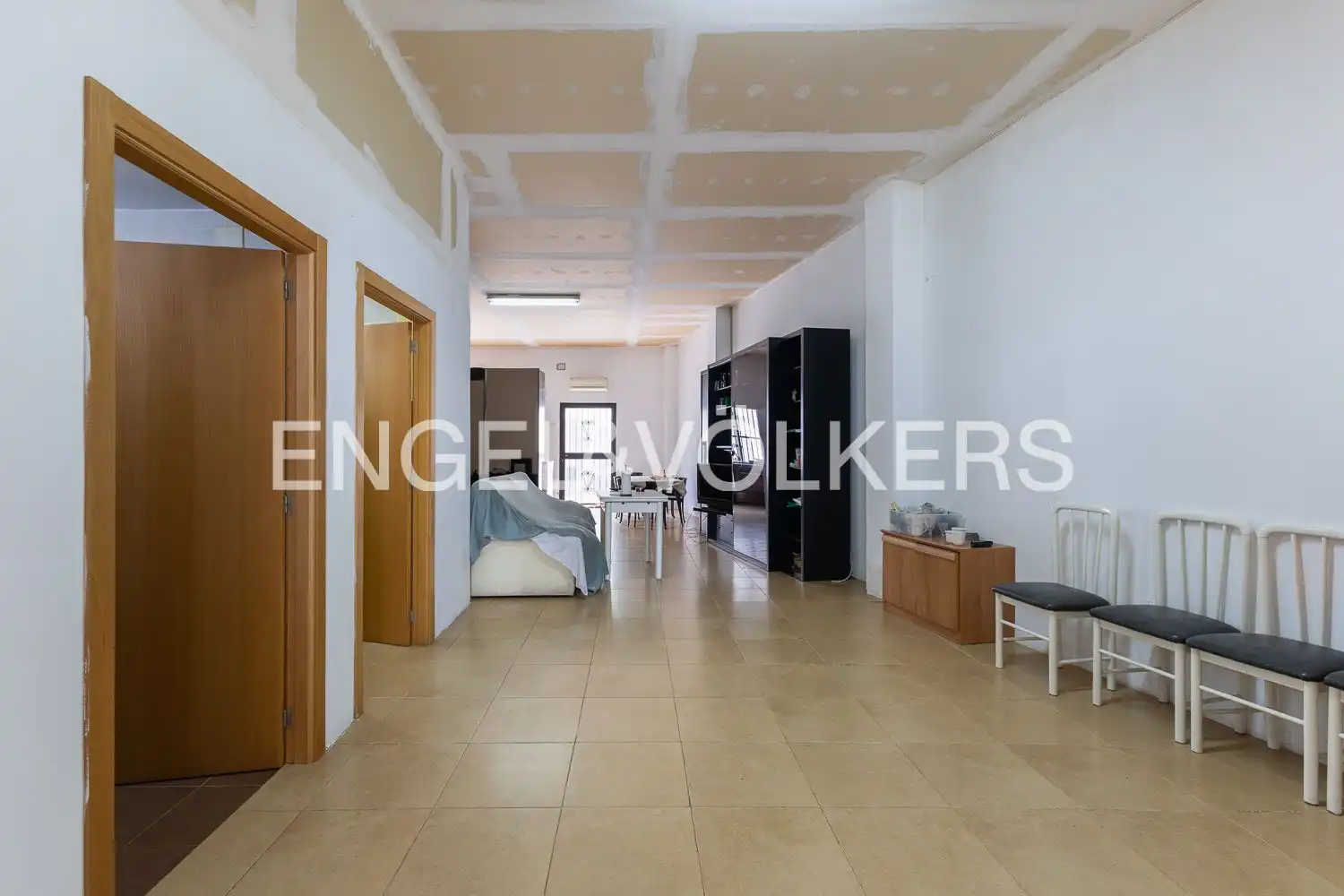 Wohnung zum Verkauf in Valencia mit Klimaanlage, Heizung und Terrasse