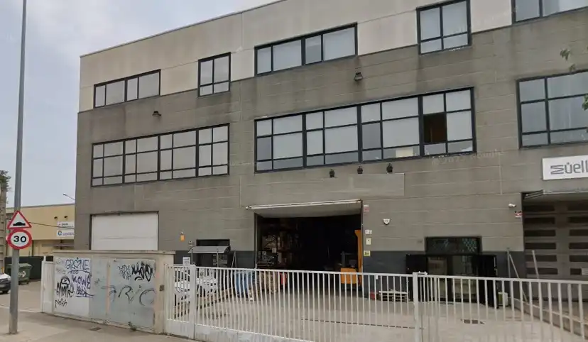 Industriegebäude zur Miete in Almeda - El Corte Inglés