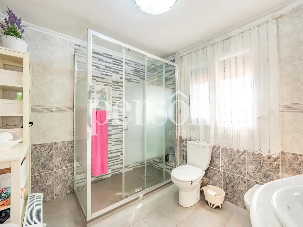 Bany de Casa o xalet en venda en Manises amb Aire condicionat, Jardí privat i Terrassa