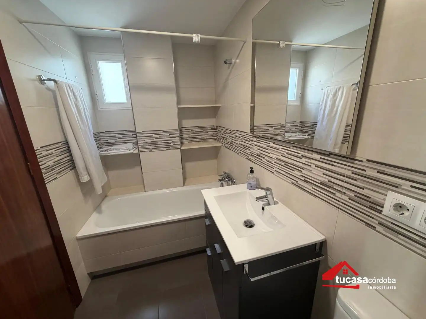 Baño de Piso en venta en Córdoba con Aire acondicionado, Calefacción y Terraza