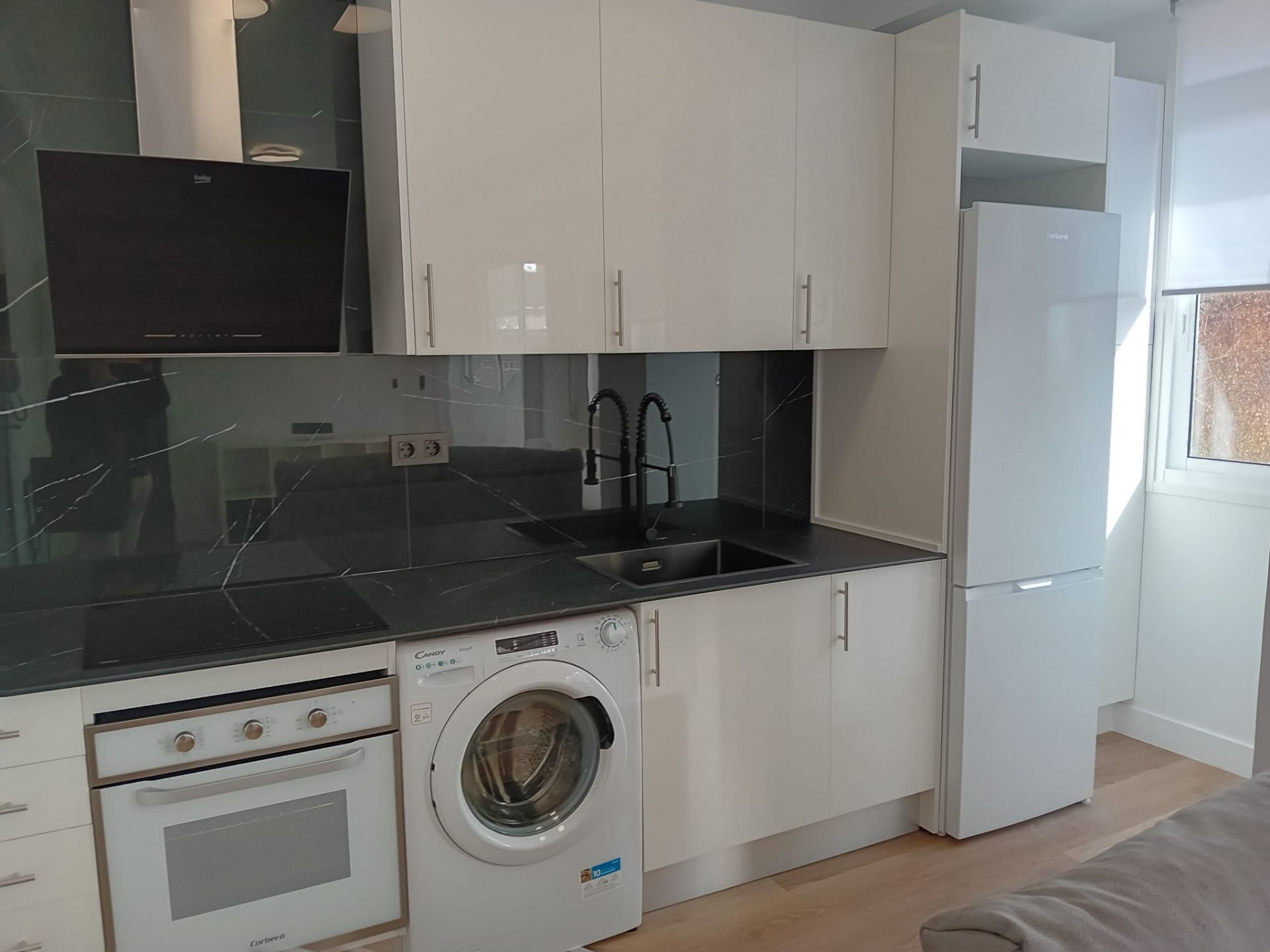 Kitchen of Apartment to rent in Vigo   with Heating, Furnished and Oven
