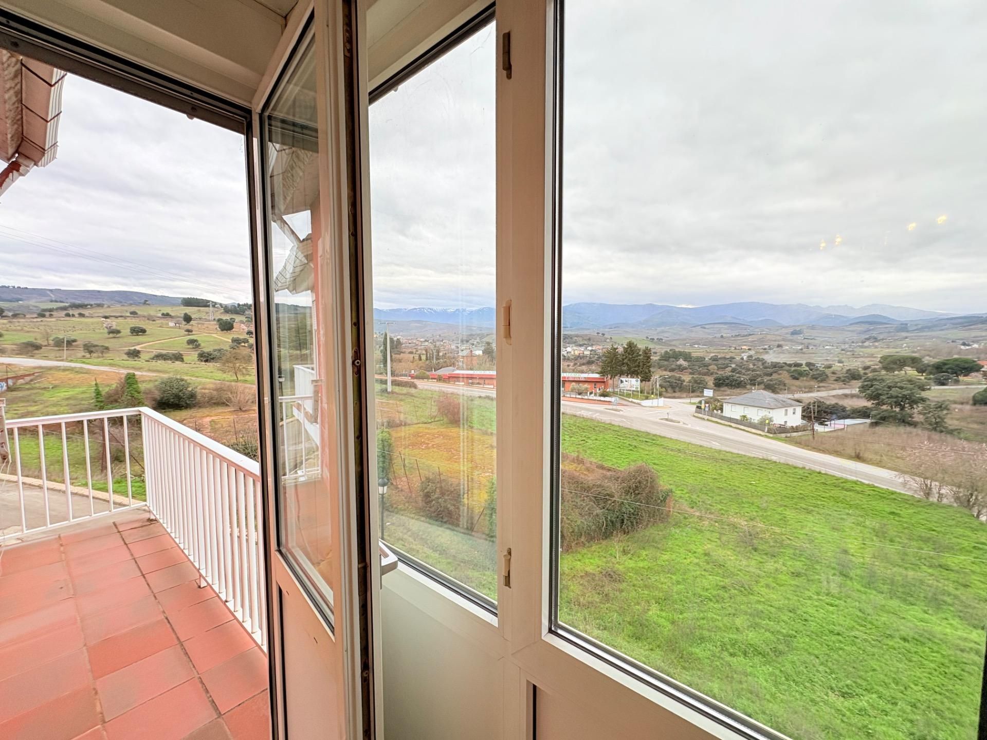 Exterior view of Single-family semi-detached for sale in Ponferrada  with Heating, Terrace and Balcony