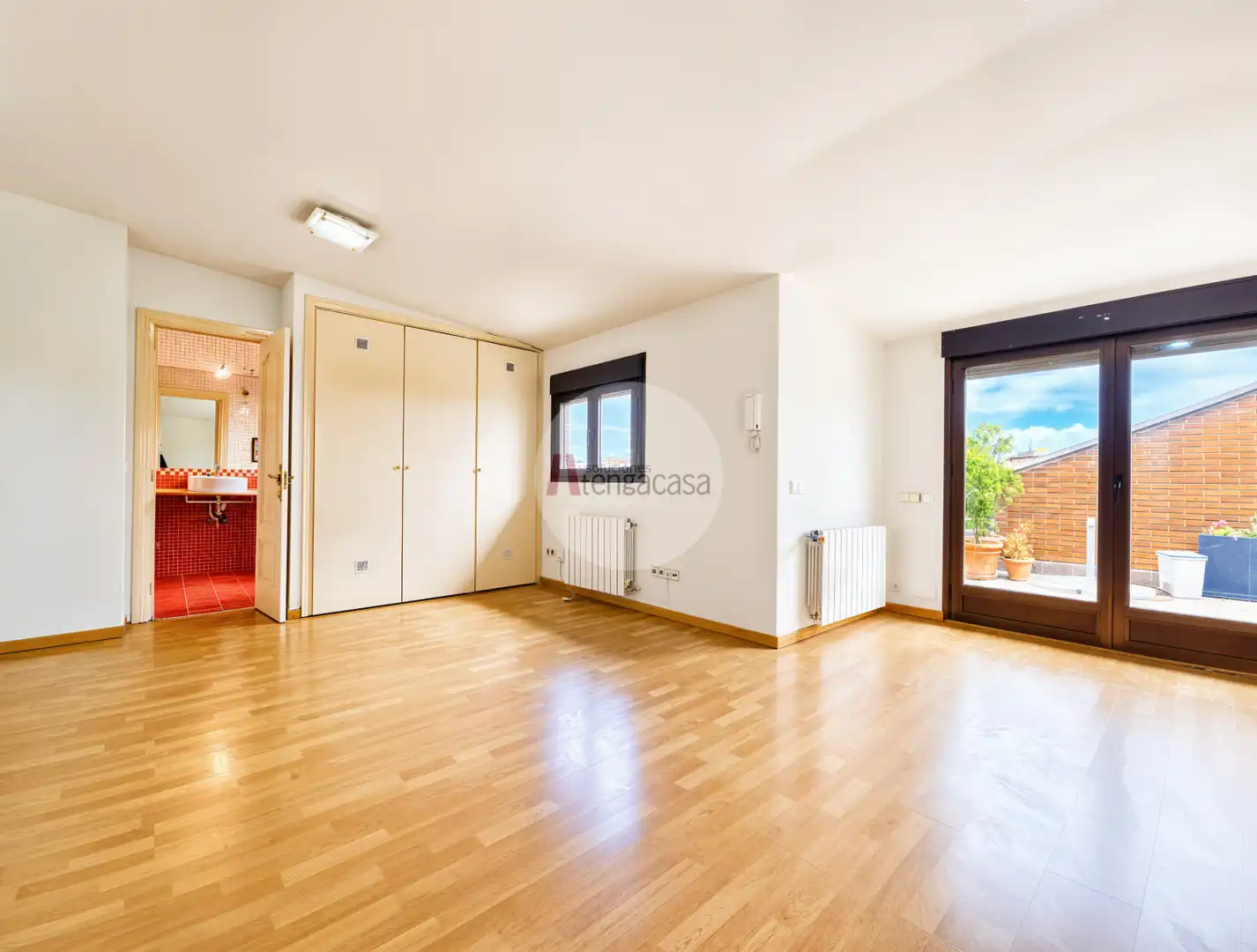 Bedroom of Attic for rent in Pozuelo de Alarcón  with Air Conditioner, Heating and Parquet flooring