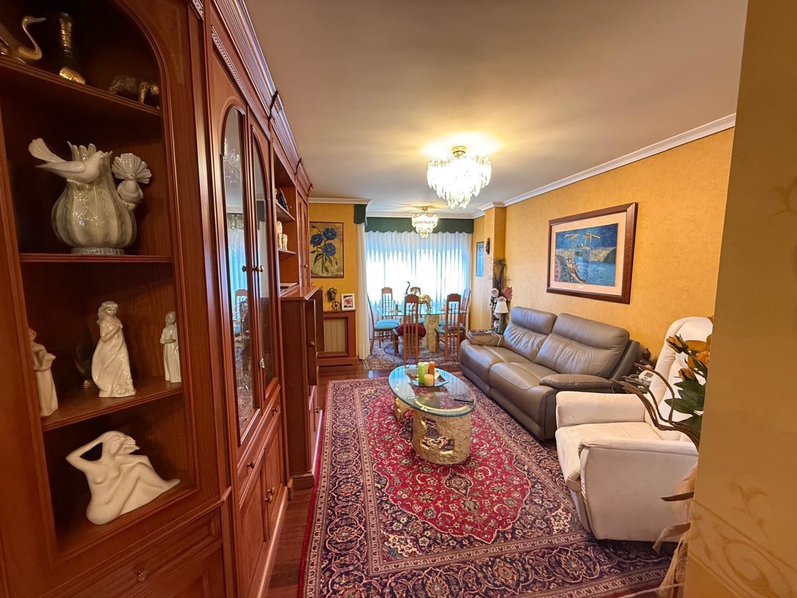 Sala de estar de Dúplex en venta en Castro-Urdiales con Calefacción y Terraza