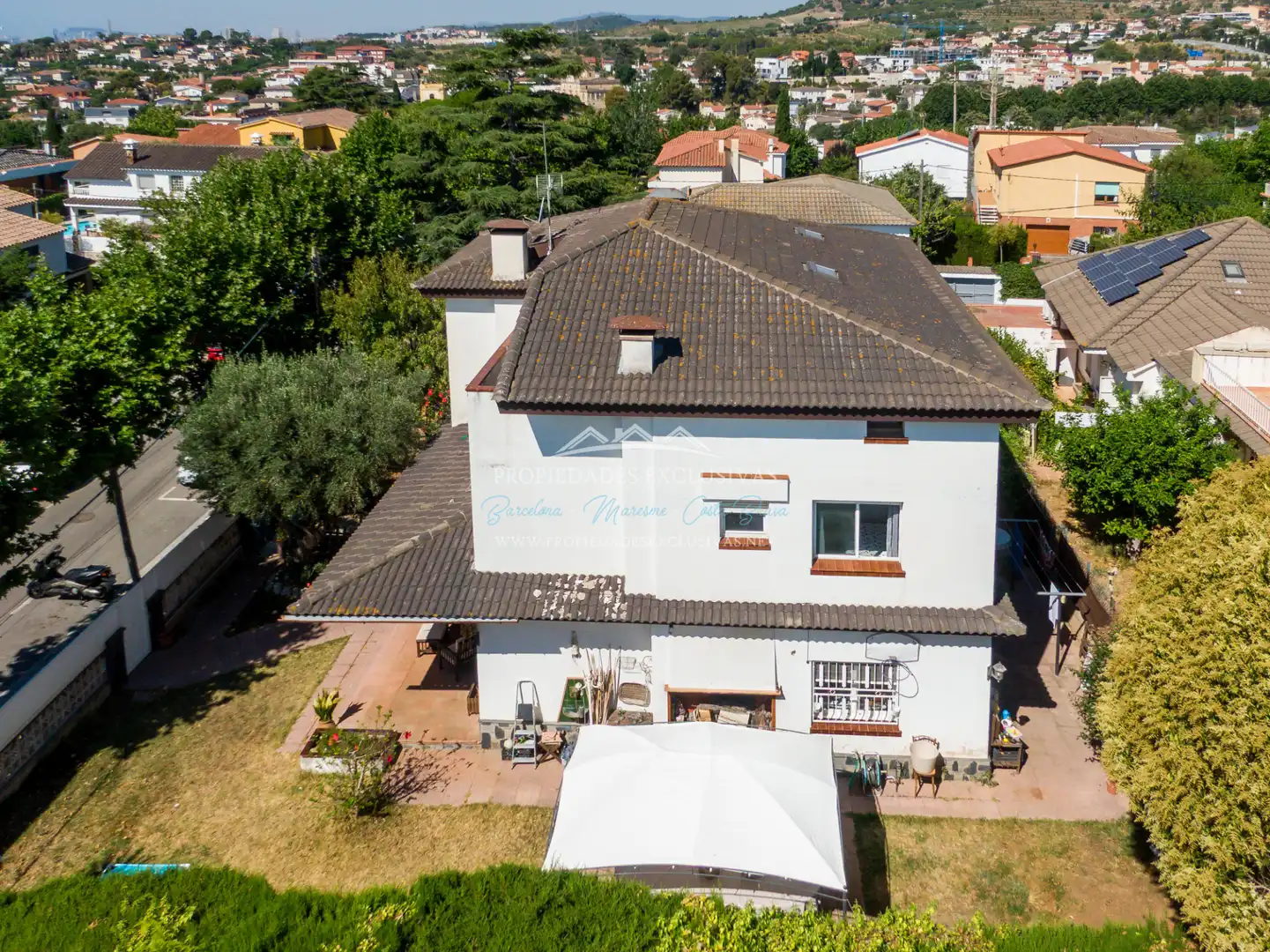 Vista exterior de Casa o xalet en venda en El Masnou amb Aire condicionat, Calefacció i Jardí privat