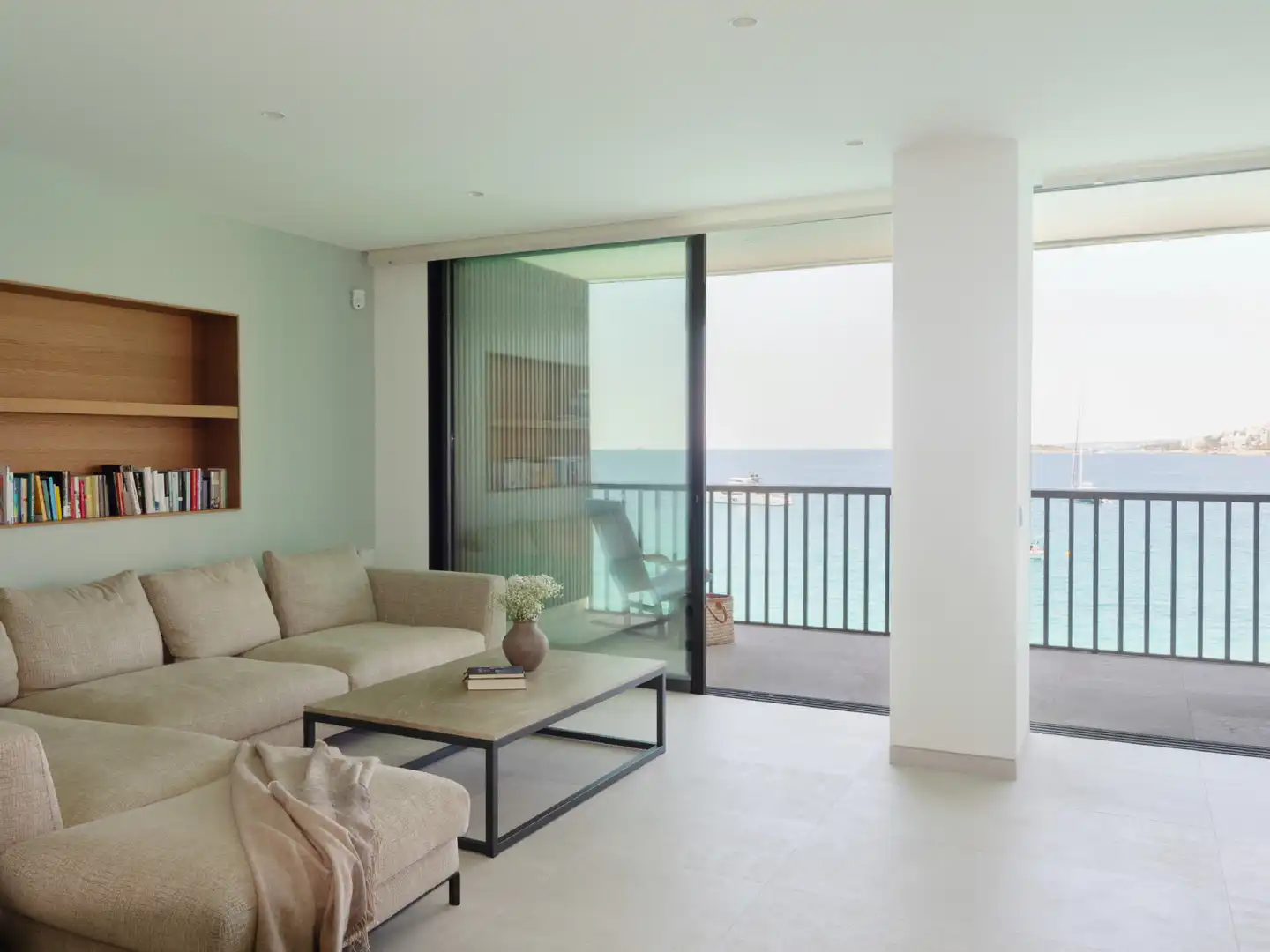 Sala d'estar de Apartament en venda en  Palma de Mallorca amb Aire condicionat, Terrassa i Internet
