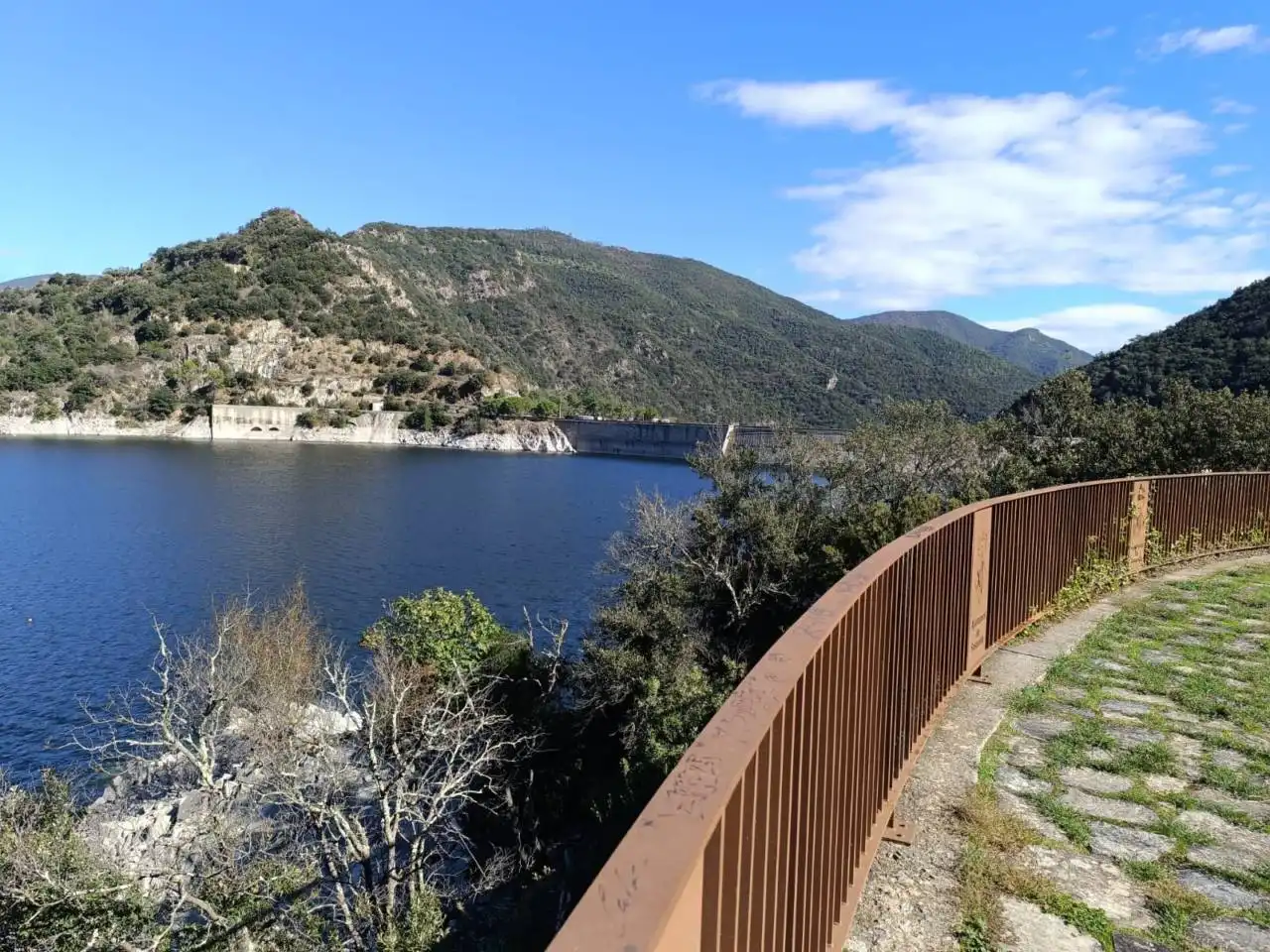 Country homes for sale in Susqueda, Girona