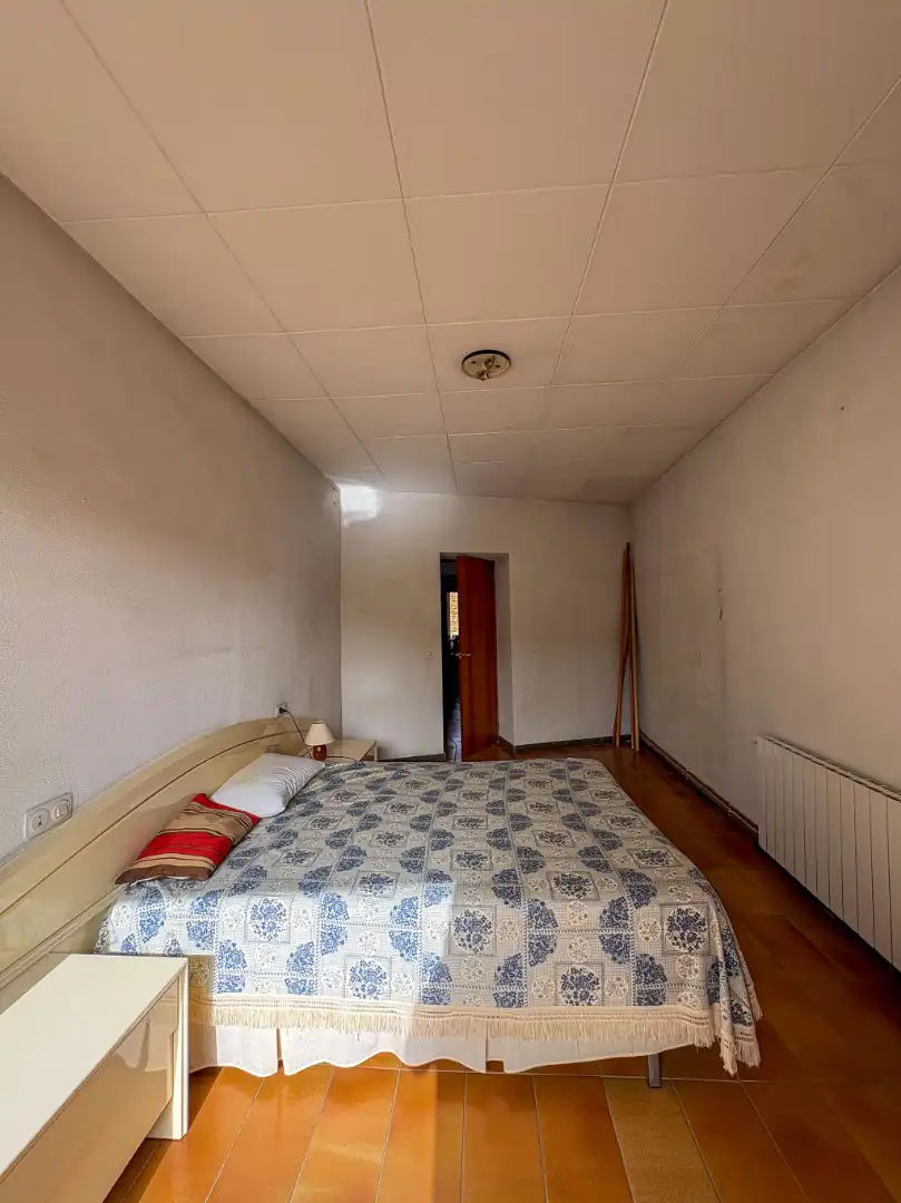 Dormitori de Casa adosada en venda en Quart amb Calefacció, Terrassa i Balcó