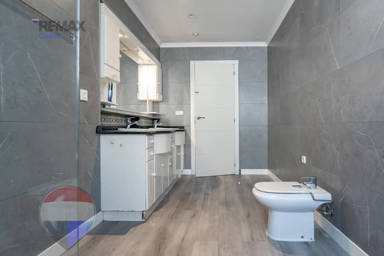 Bany de Casa o xalet en venda en Rincón de la Victoria amb Aire condicionat, Jardí privat i Piscina