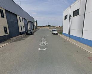 Aparcament de Nau industrial en venda en Villamanrique de la Condesa