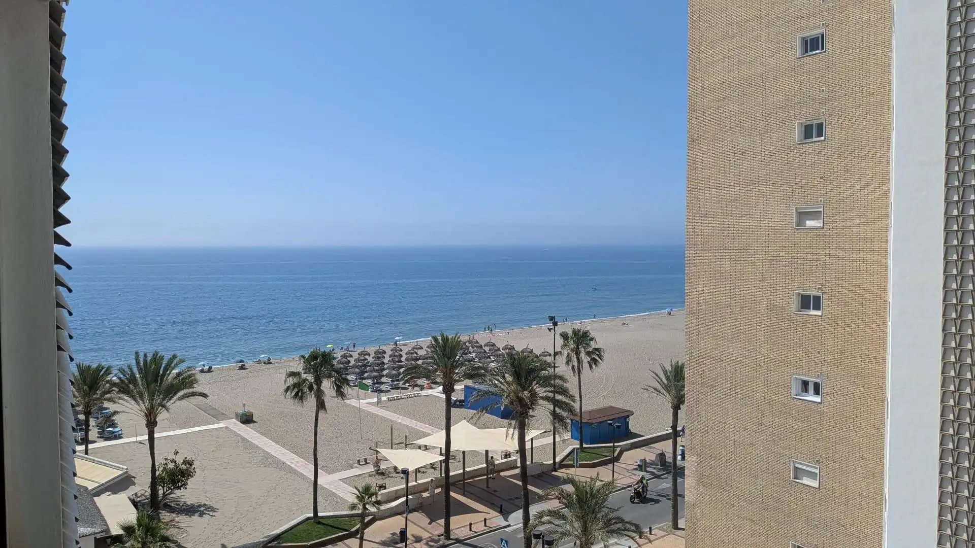 Schlafzimmer von Wohnungen zur Miete in Fuengirola mit Klimaanlage, Heizung und Privatgarten