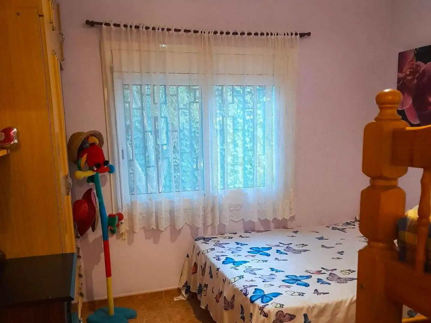 Dormitori de Casa o xalet en venda en Cubelles amb Jardí privat