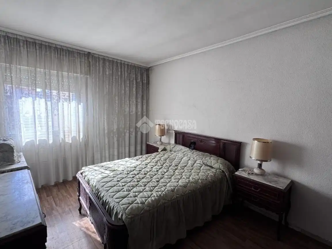 Habitación de Edificio en venta en León Capital 