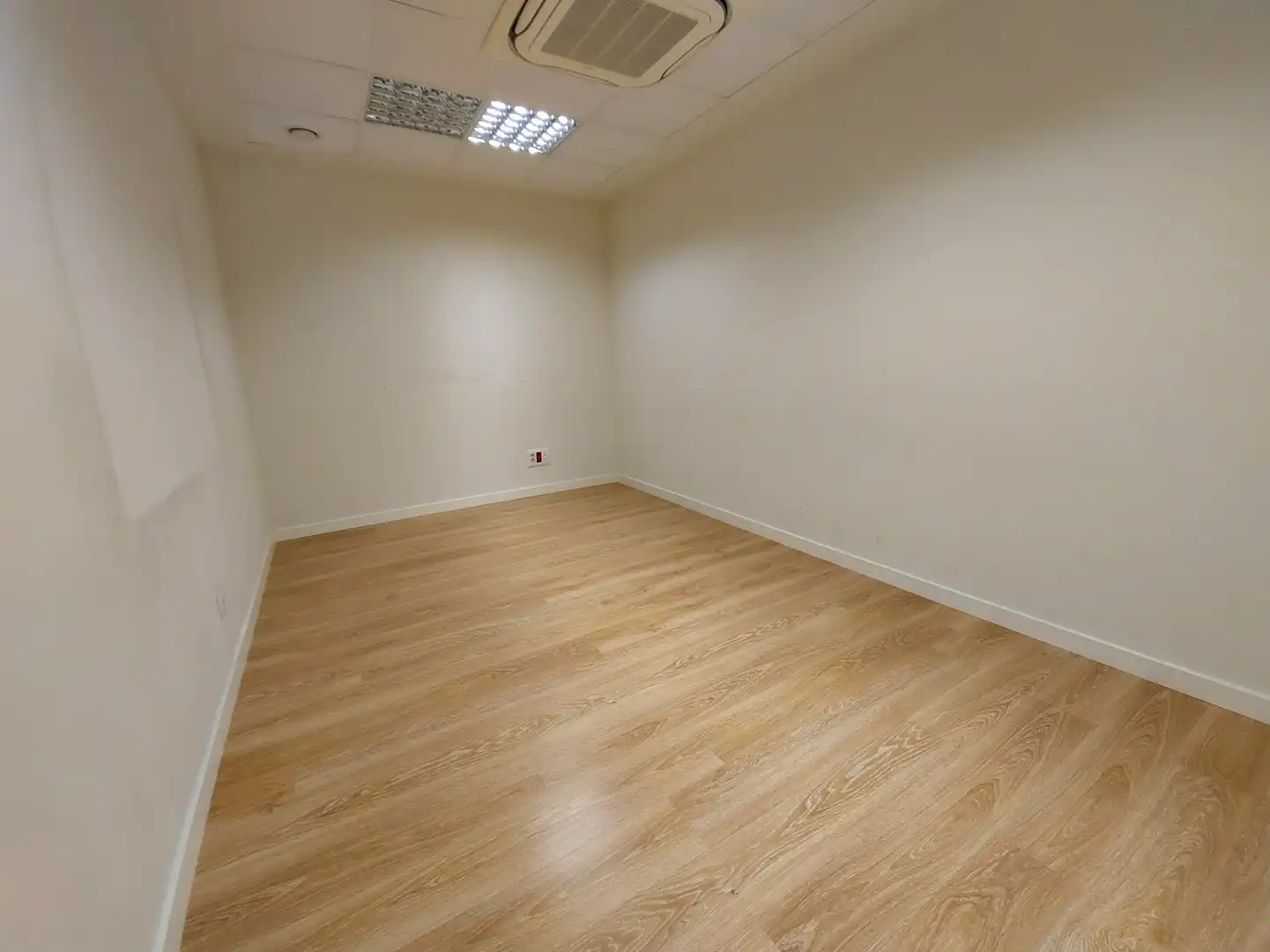 Business premises for sale in Logroño - Duquesa de la Victoria, imagen 11