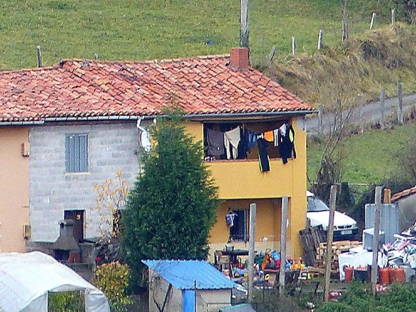 Vista exterior de Casa o chalet en venta en Bimenes