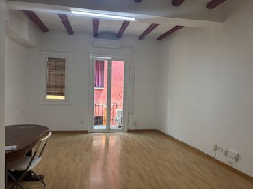 Wohnung mit Balkon zum Verkauf in Carrer de les Carretes 50