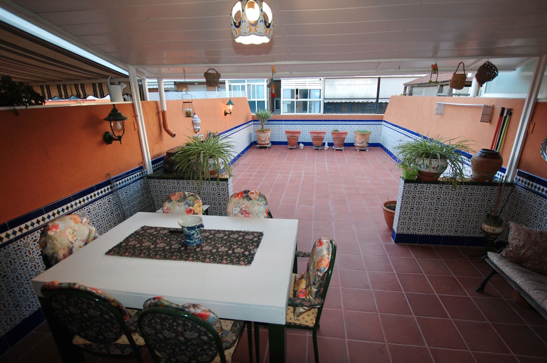 Terraza de Casa adosada en venta en Sant Boi de Llobregat con Calefacción, Terraza y Horno