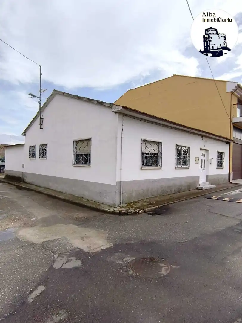 Vista exterior de Finca rústica en venta en Garcihernández con Calefacción y Terraza