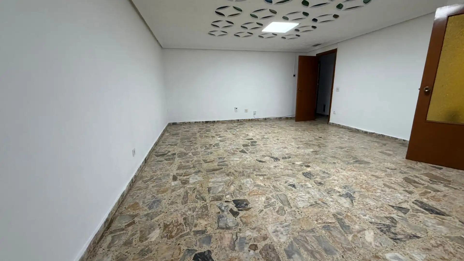 Casa adosada de lloguer en Alpartir amb Calefacció, Forn i Rentadora