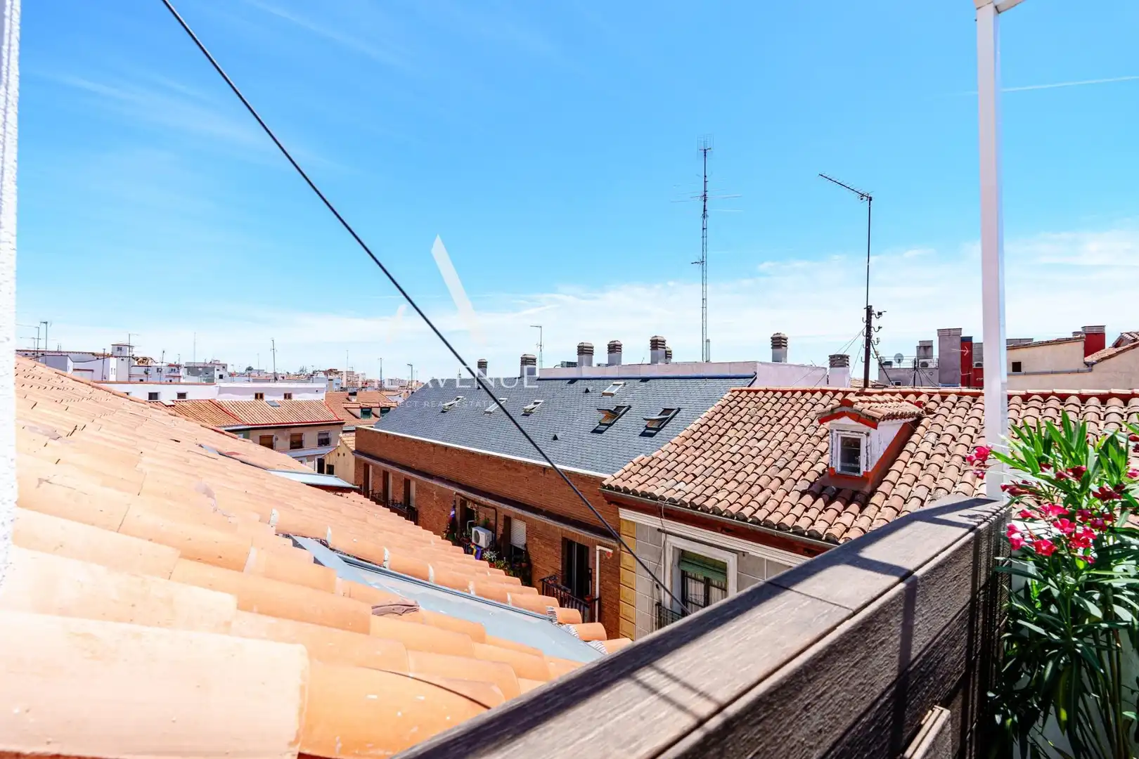 Vista exterior de Ático en venta en Madrid con Aire acondicionado, Calefacción y Terraza