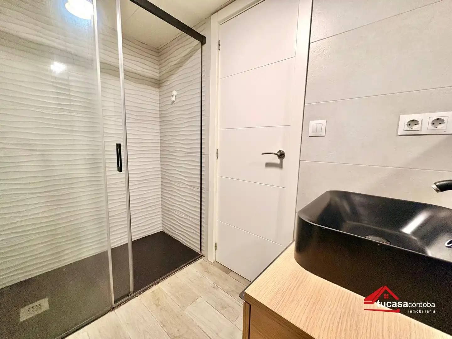 Bany de Pis en venda en Córdoba amb Aire condicionat, Calefacció i Moblat