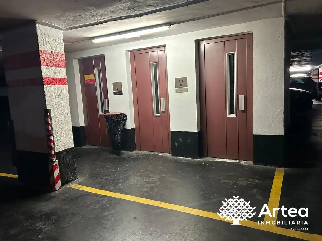 Parkplatz von Garage zum Verkauf in Bilbao 