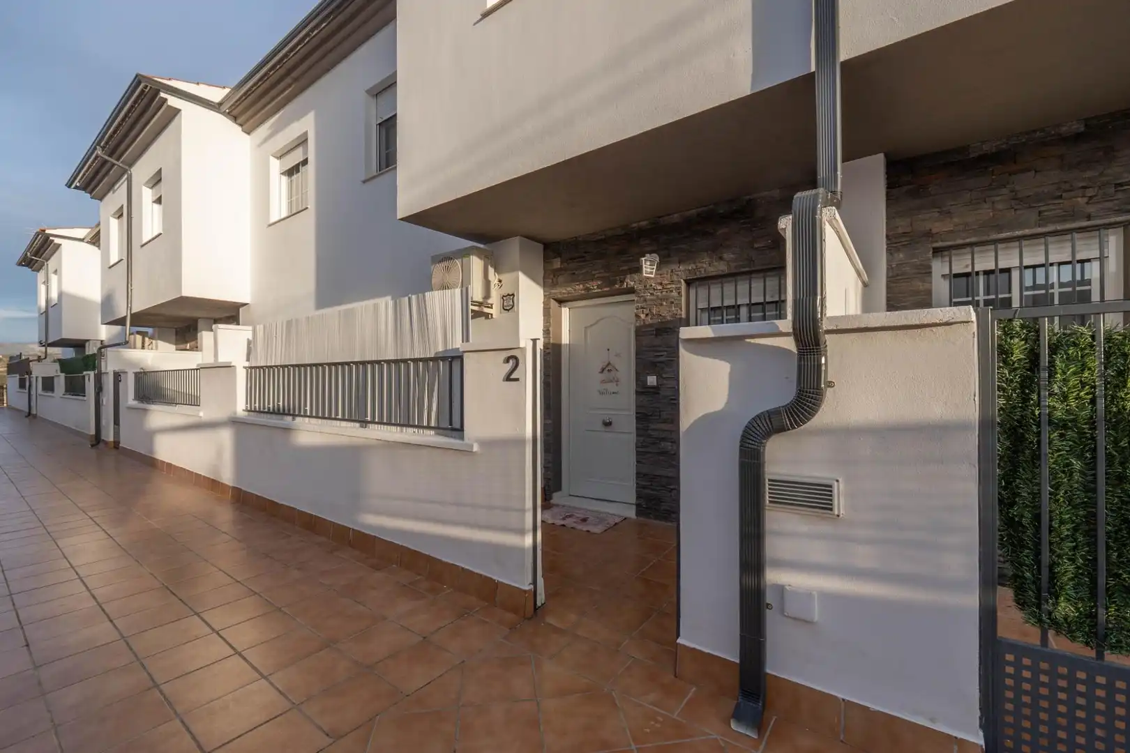 Vista exterior de Casa o chalet en venta en Gójar con Aire acondicionado, Calefacción y Trastero