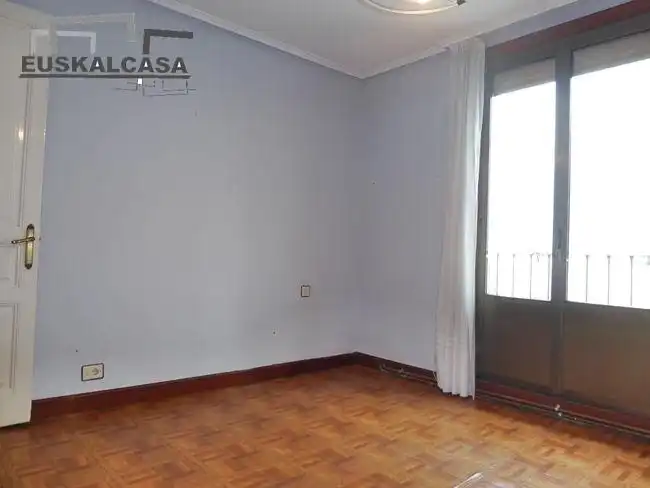 Bedroom of Flat for sale in Bilbao   with Heating and Balcony