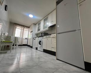 Kitchen of Flat to rent in Ponferrada  with Furnished